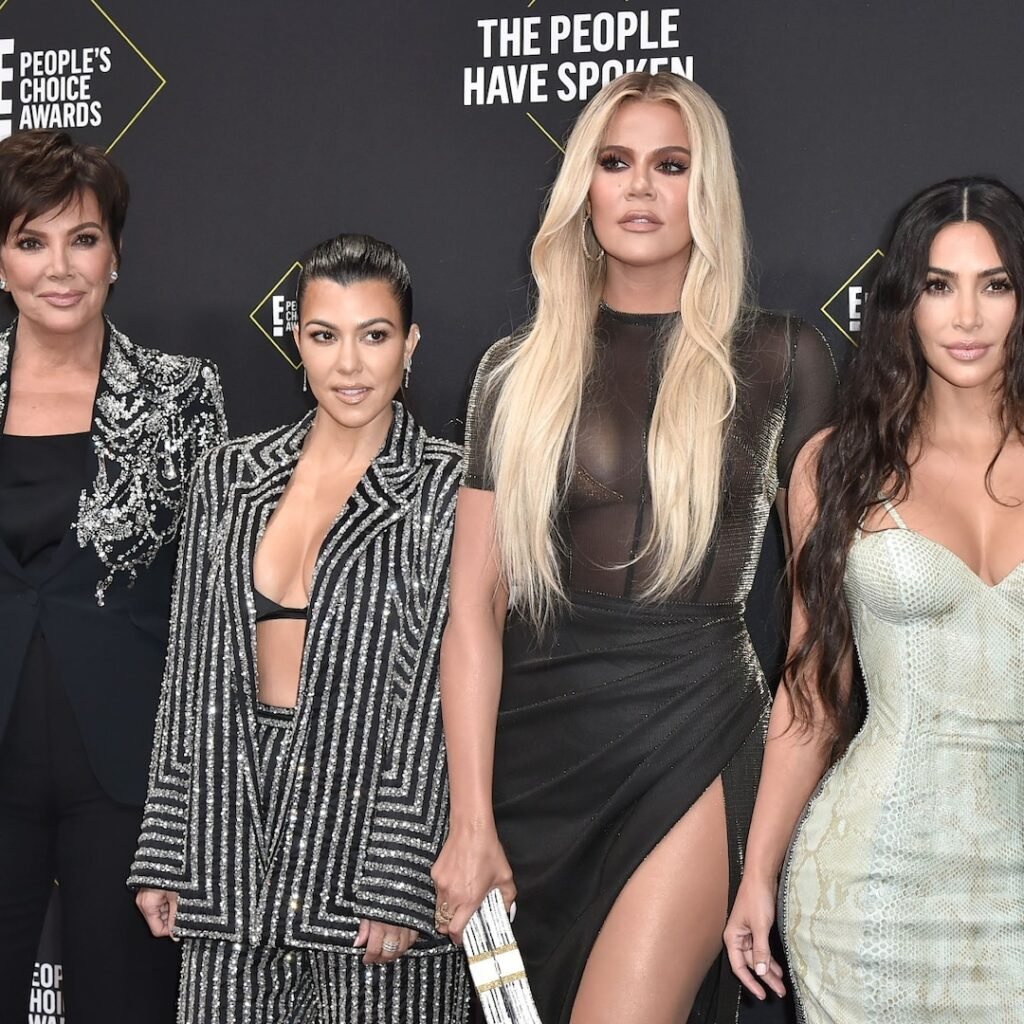 Jeff Bezos, Lauren Sanchez Wedding: Khloe, Kim Kardashian Arrive