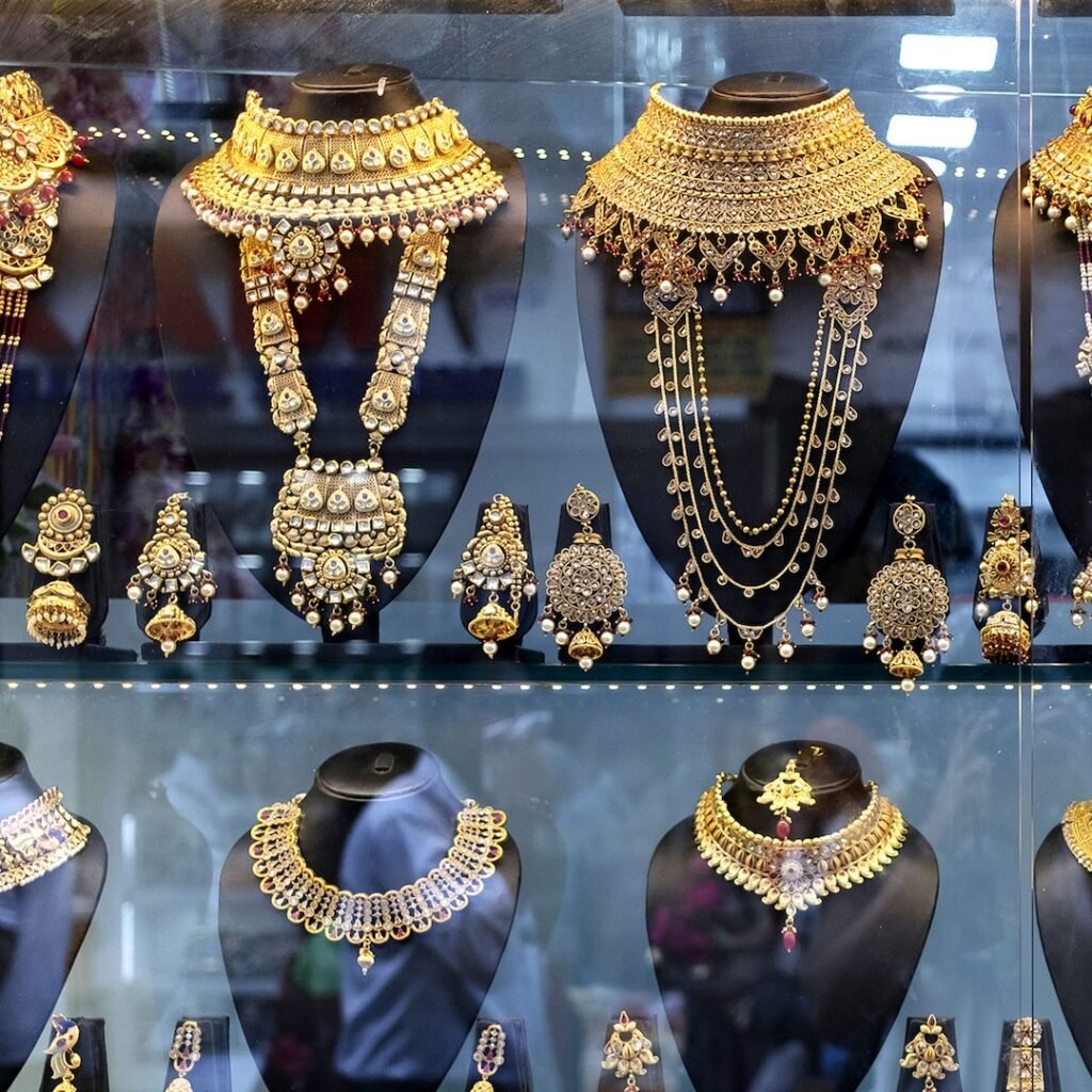 Largest Jewelry Heist in U.S. History: 7 Men Charged
