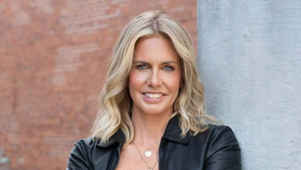 3 Arts Entertainment Acquires Olivia Metzger’s OManagement Firm