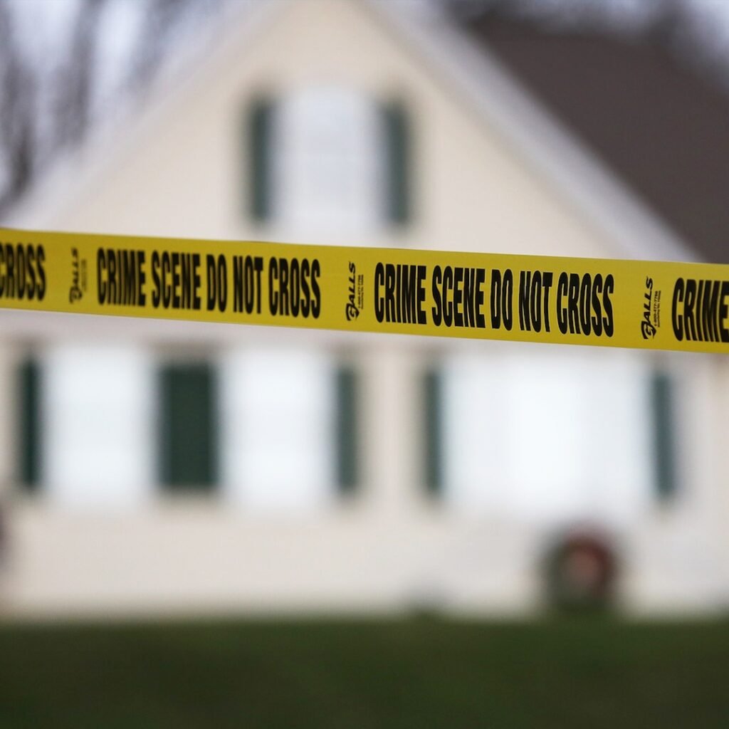 Travis Decker, Accused of Killing His 3 Daughters, Alleged Search History