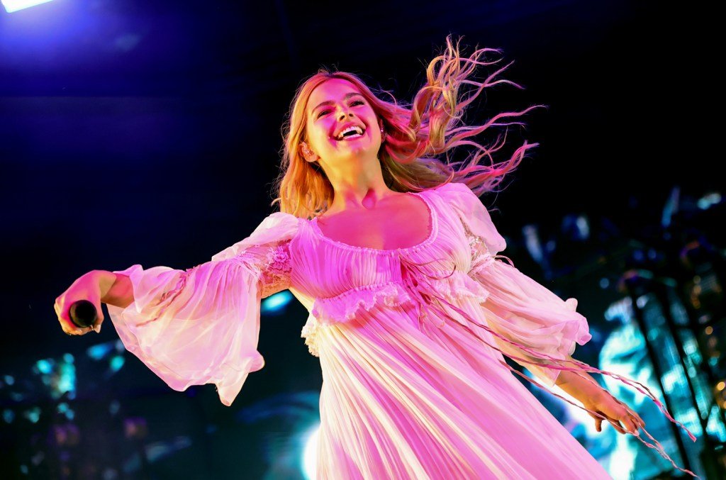 Addison Rae Announces Dates For Debut 2025 Headlining World Tour