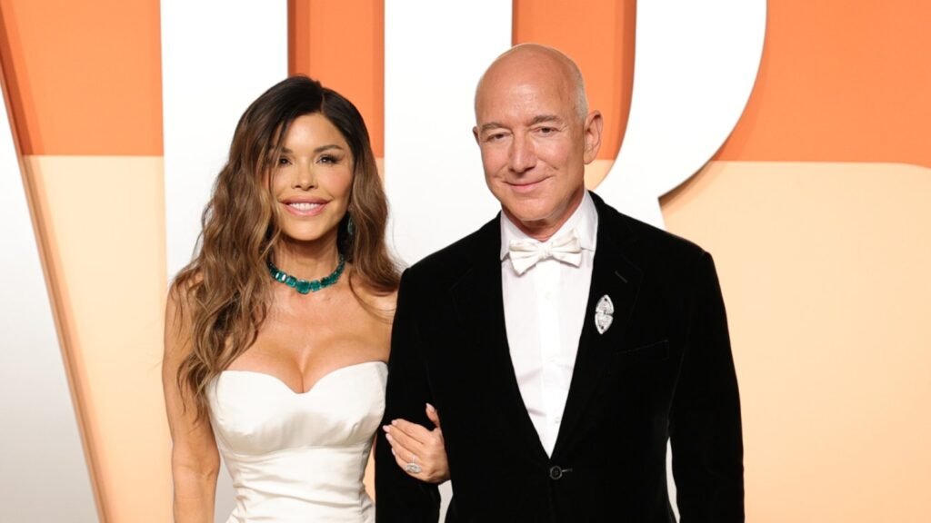 Jeff Bezos and Lauren Sánchez Marry in Venice Wedding Amid Protests