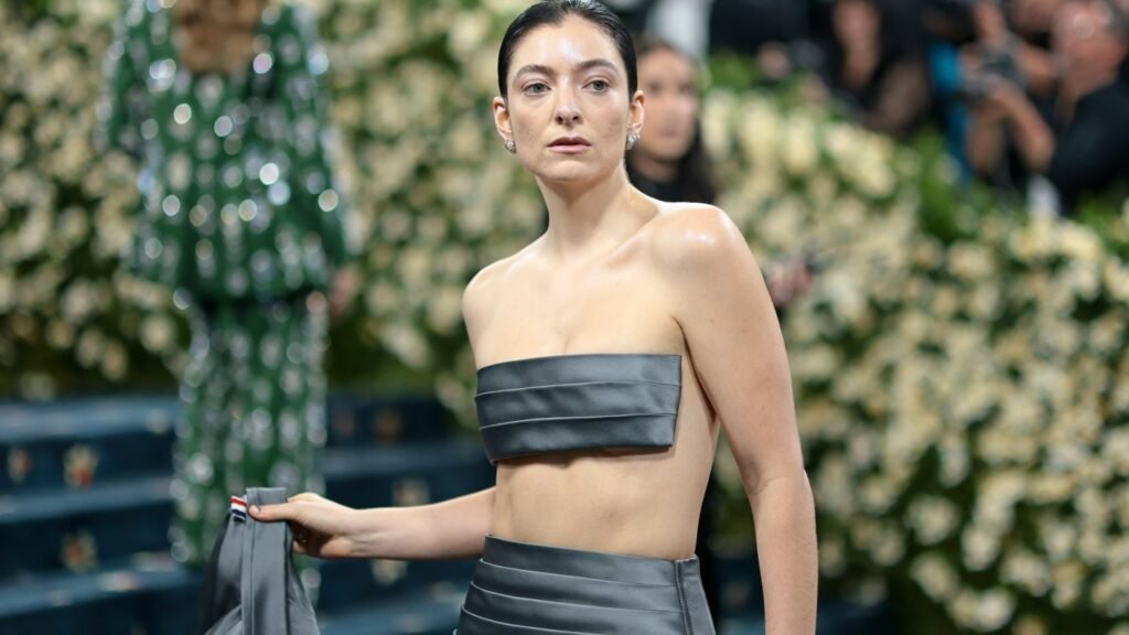 Lorde Releases Fourth Album ‘Virgin’
