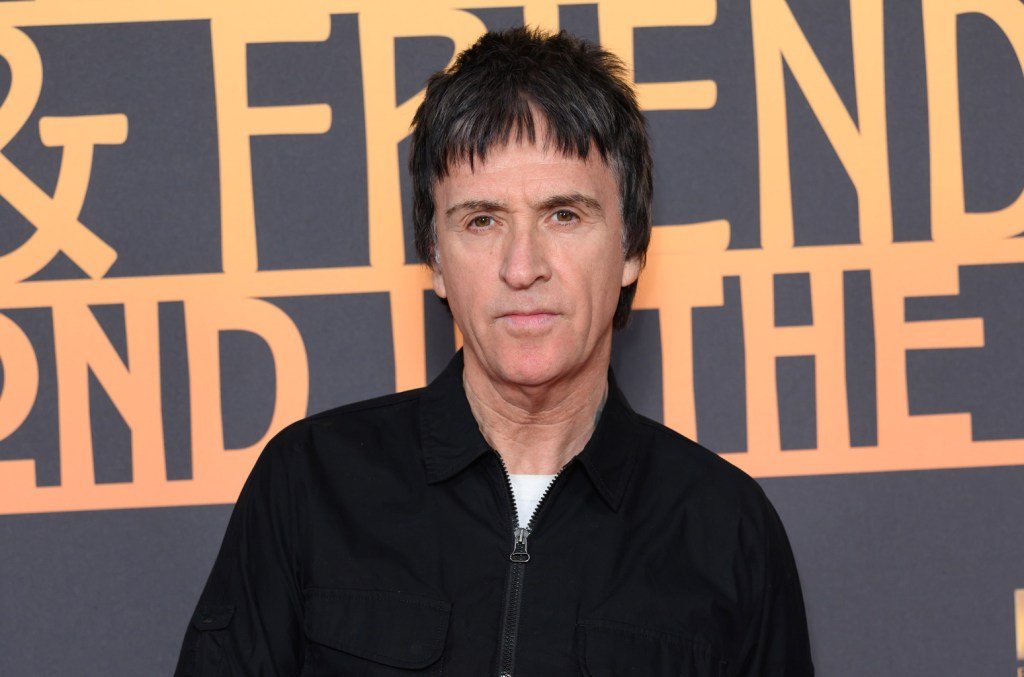 Johnny Marr Defends Kneecap Amid Calls for Glastonbury Censorship