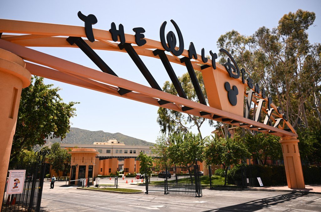 Disney & Universal AI Lawsuit Applauded by Record Labels