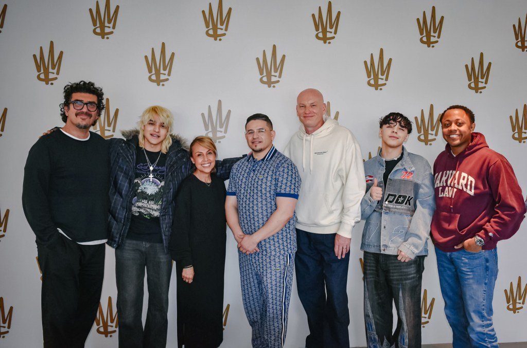 Xavi’s Dad Fabio Gutiérrez Signs Deal With Warner Chappell Music