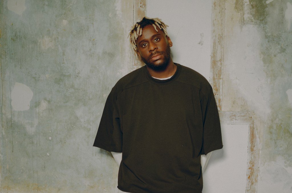 Myles Smith’s ‘Nice to Meet You’ Hits No. 1 on Alternative Airplay Chart